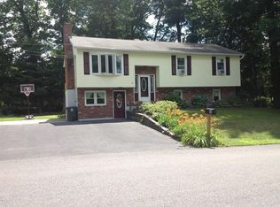 36 Karen St, Leominster, MA 01453
