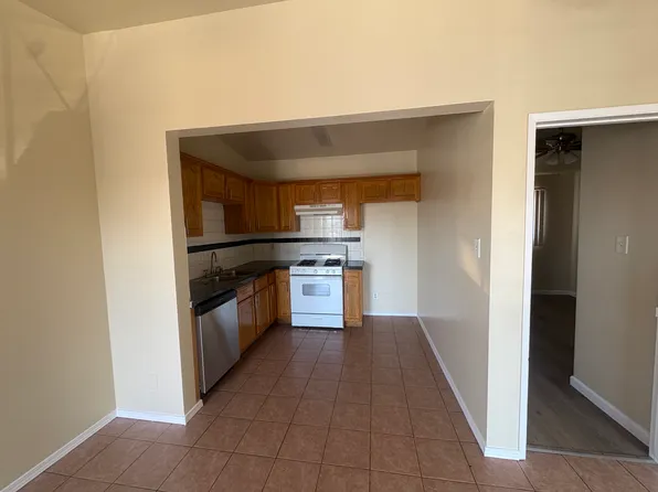 7336 Florence Ave #10, Downey, CA 90240