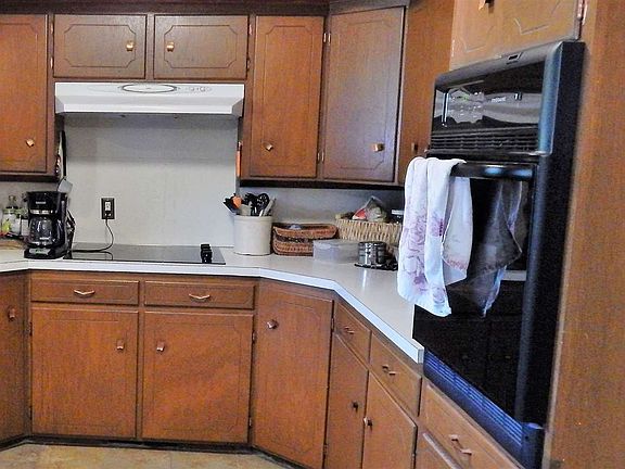 5th image of 2409 E Cypress Ave