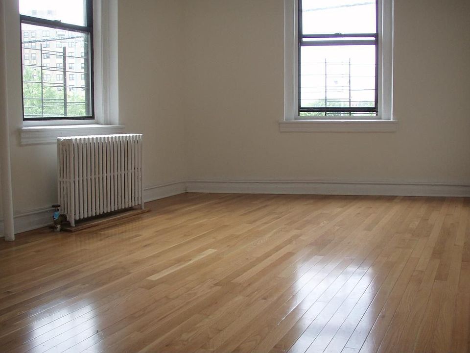 1st image of 3948 47th St