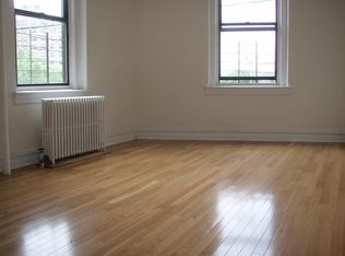 3948 47th St, Sunnyside, NY 11104