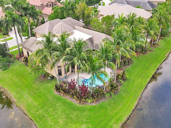 5th image of 10509 Versailles Blvd