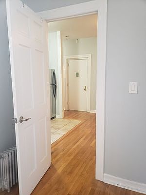 3rd image of 370 Manhattan Ave APT 4K