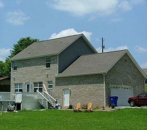 All brick - low maintenance & well maintained