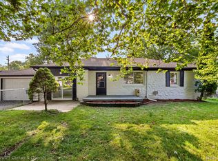 21779 Seminole St, Southfield, MI 48033