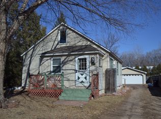 2034 English St N, Maplewood, MN 55109