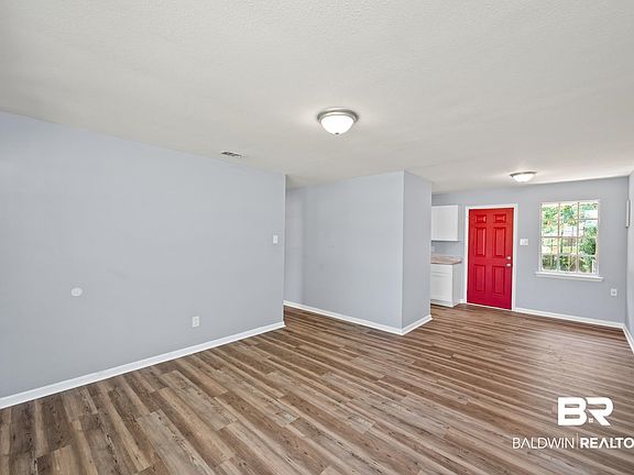 5th image of 410 W 16th St