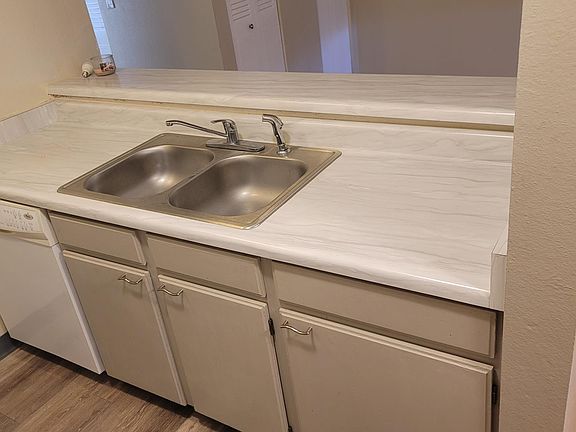 Kitchen counter