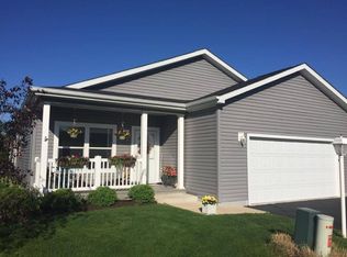 332 Legacy Ct, Grayslake, IL 60030