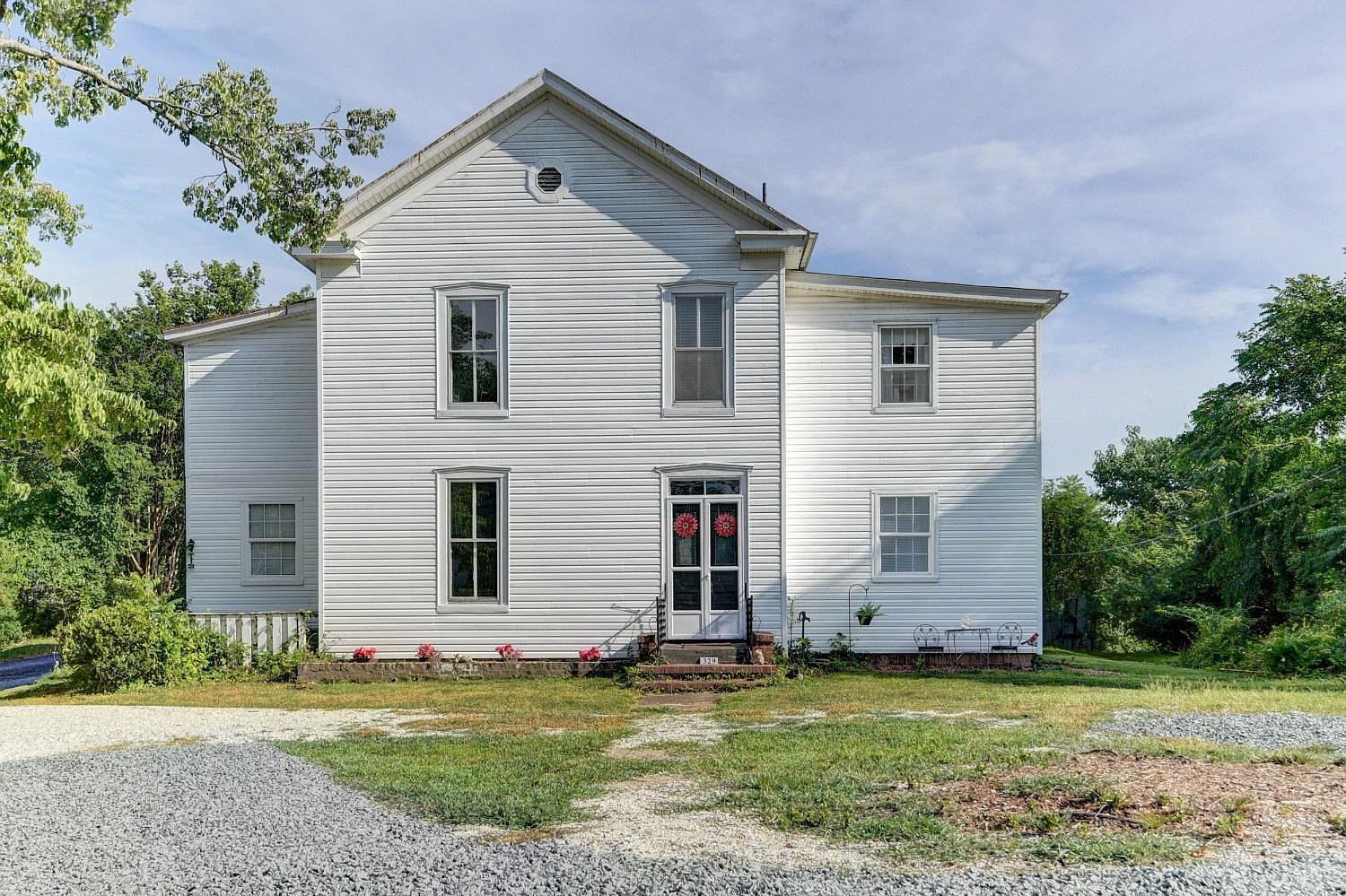 329 S Main St, Amherst, VA 24521 | Zillow