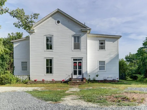 329 S Main St, Amherst, VA 24521