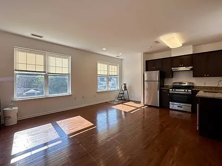 24 Bland Ct #11 — Photo 2