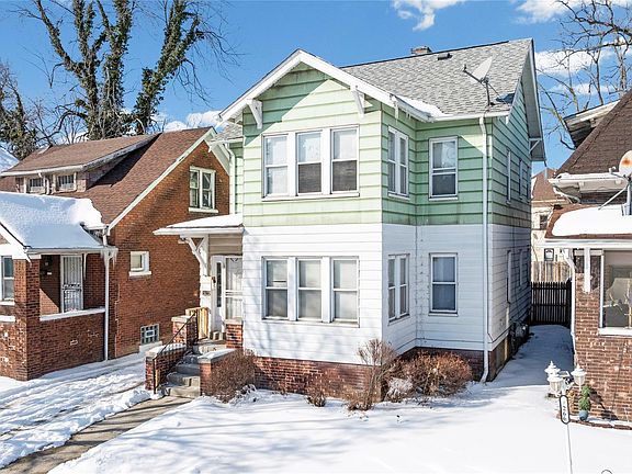 3rd image of 5272 Maplewood St