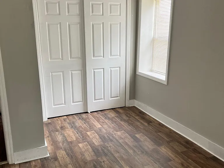 246 Britton Ave — Photo 14