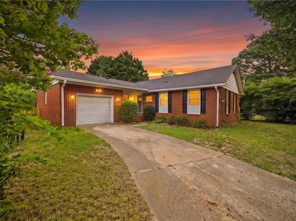 359 Eppington Cir, Hampton, VA 23669