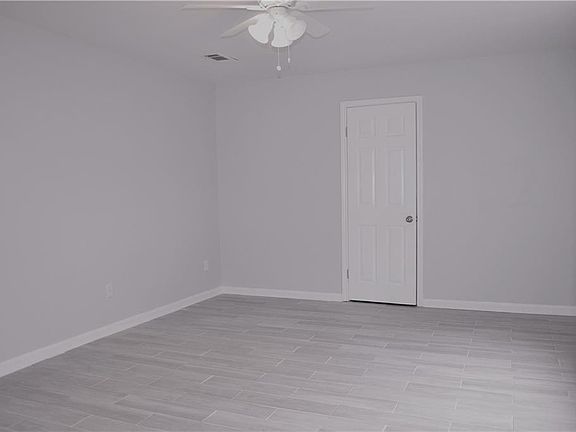 3rd image of 6210 Cobblestone Dr