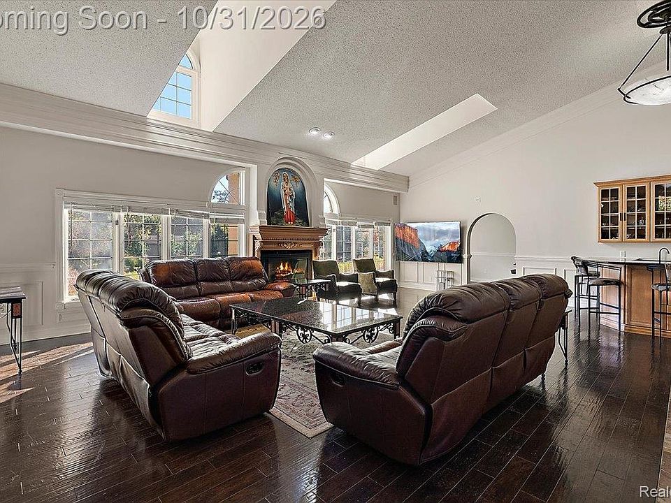 21365 Goldsmith St, photo 11