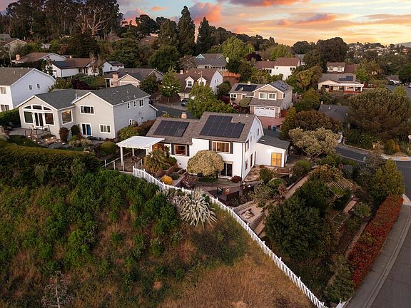 2nd image of 1498 Shirley Drive