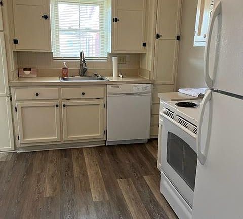 4th image of 6418 Central Ave
