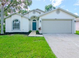 1602 Portsmouth Lake Dr, Brandon, FL 33511