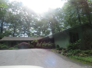 140 Home Ln, Sapphire, NC 28774