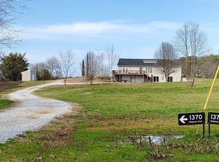 1370 Ridgeway Rd, Bogart, GA 30622