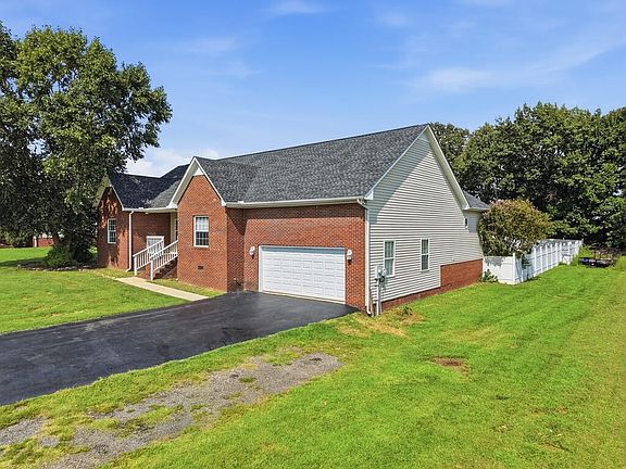 2nd image of 105 Prosperity Dr