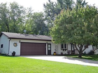 1709 Greenwood Pl, Owatonna, MN 55060