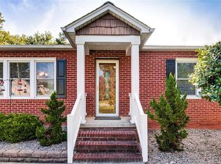 1009 Breeze Hill Rd, Asheboro, NC 27203