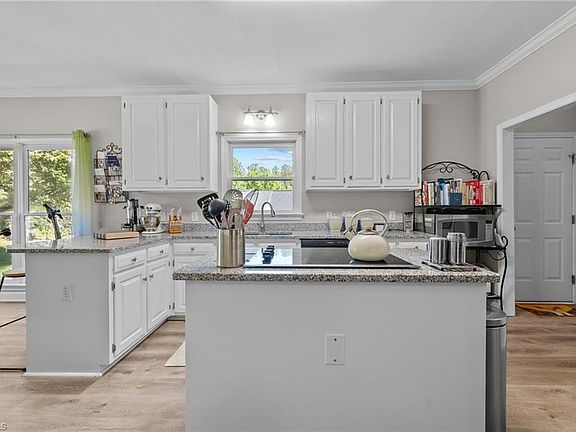 3rd image of 1315 Shakori Hills Dr