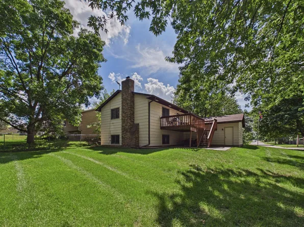 9194 Goldenrod Ln N, Maple Grove, MN 55369