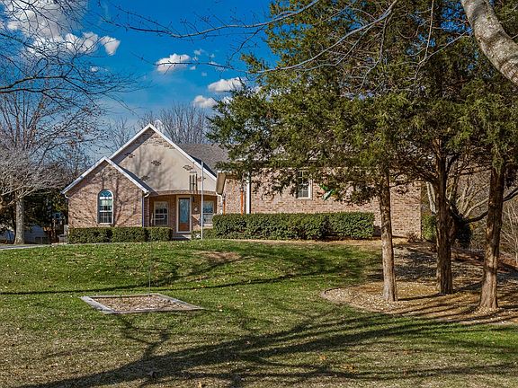 3rd image of 167 Dry Creek Lane