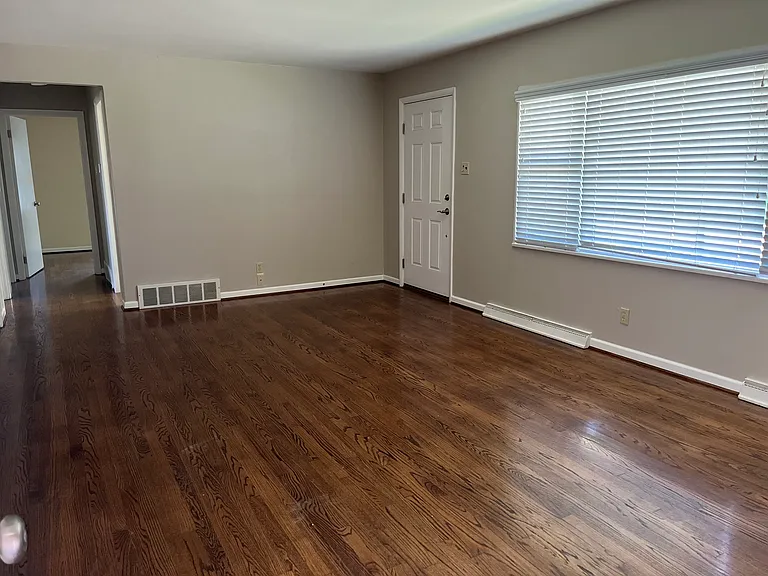 1030 Nana Ln — Photo 10