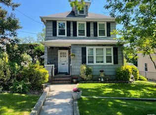 20 Hillside Ave, Glen Head, NY 11545