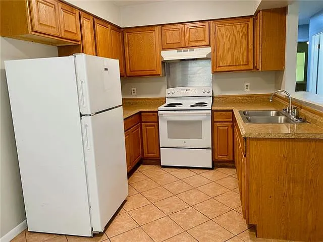1411 Hooks Dr #B — Photo 8