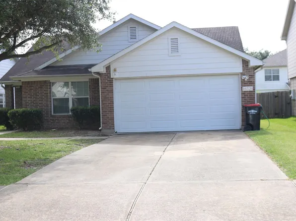 16526 Eaglewood Shadows Dr, Sugar Land, TX 77498