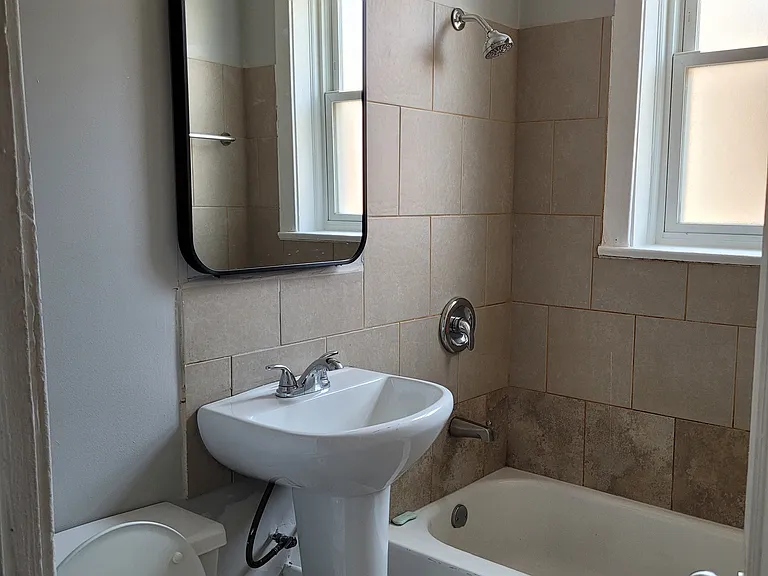 6019 S Saint Lawrence Ave #3N — Photo 11