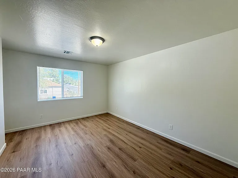 566 Lincoln Ave #C — Photo 5