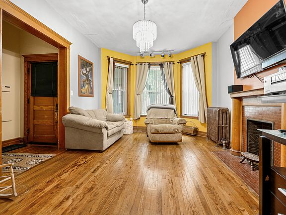 5th image of 34 N Lockwood Ave