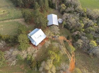 281 Hall Rd, Smithville, TX 78957