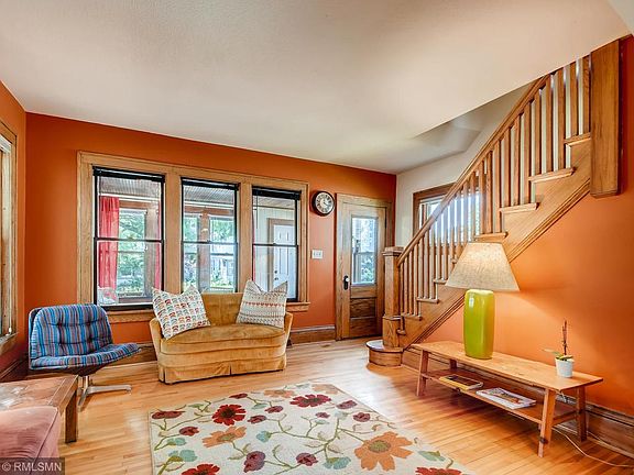 4th image of 2531 Taylor St NE