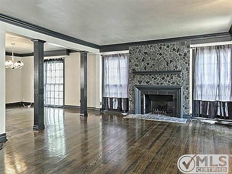 3rd image of 2220 Aster Ave