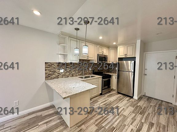 3rd image of 1154 N Gower St #22