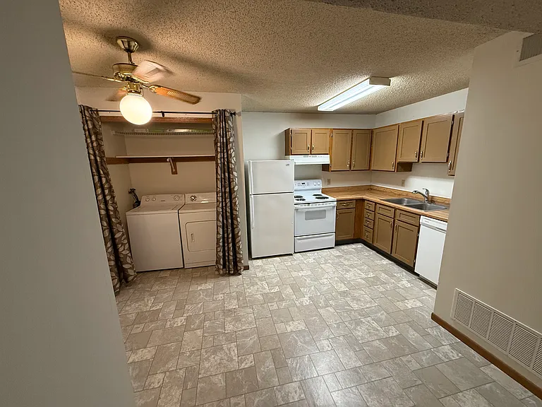 1617 Prospect St #1 — Photo 5