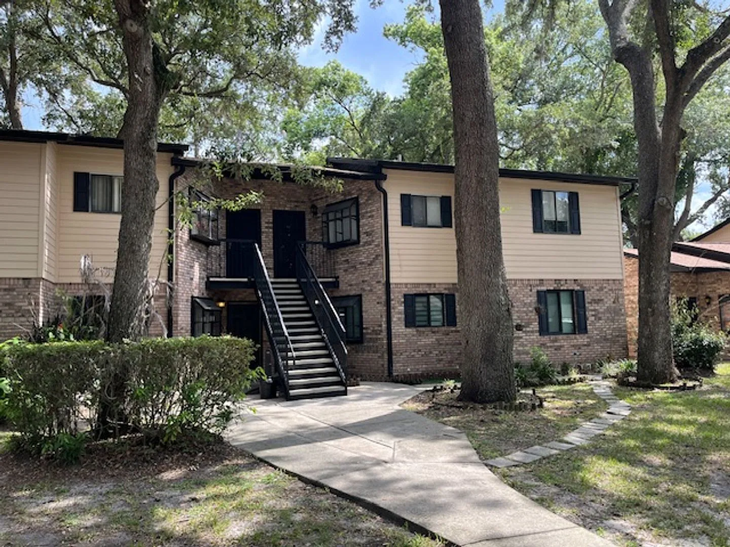 2 bed, 2.0 bath, 938 sqft, $1,450 — Photo 1