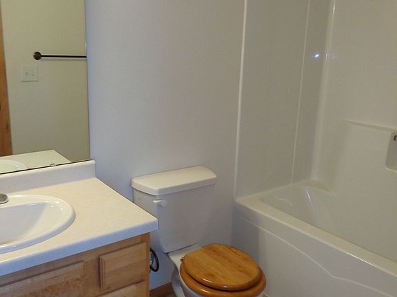 3rd image of 822 37th Ave S APT 1