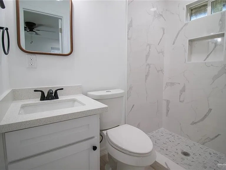 2537 Lindberg Ave — Photo 7