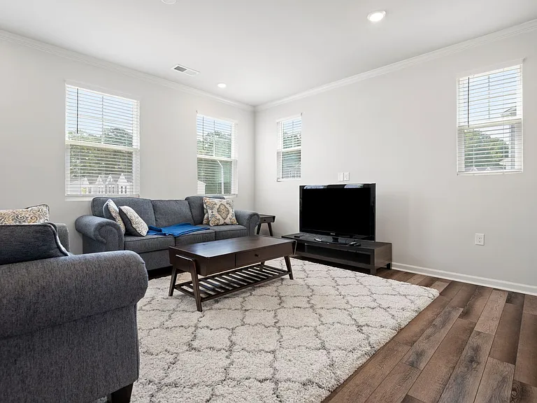 2500 Chert Ln — Photo 6