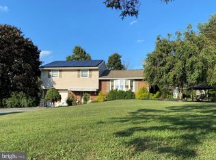 11 Daisy Ln, Bernville, PA 19506