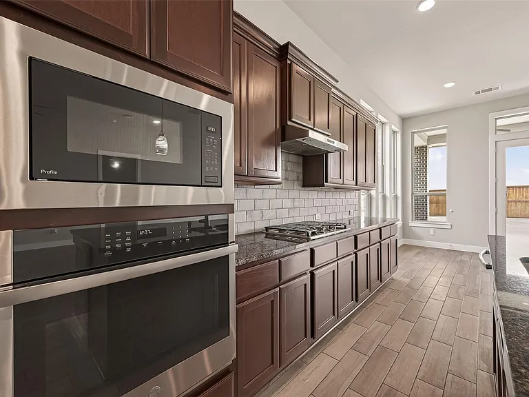 2619 Lilac Point Ln — Photo 18